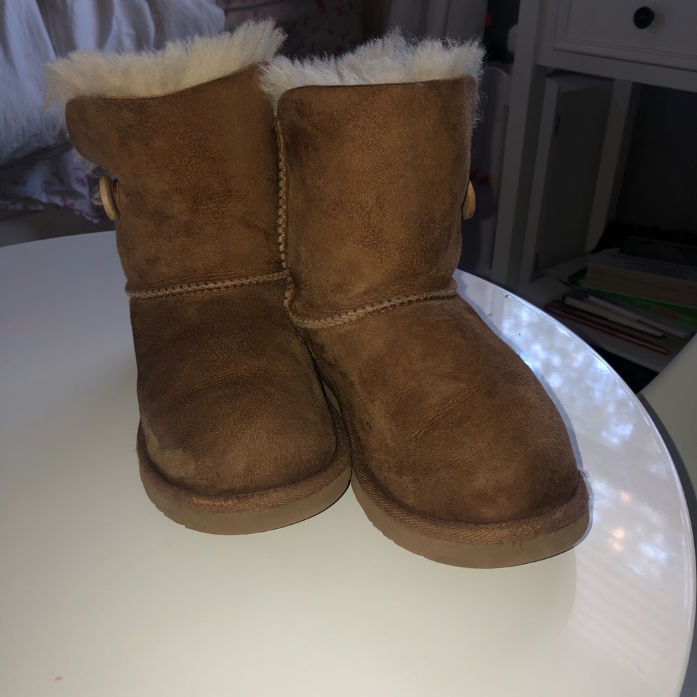 Bailey Button Uggs girls